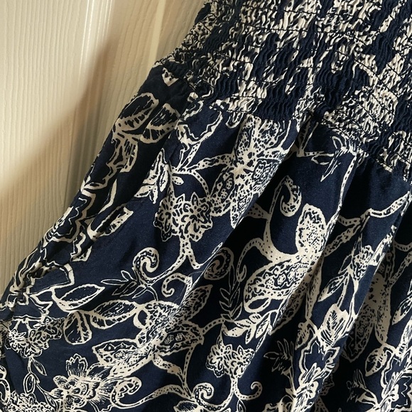 Larsyn & Lily Floral Navy Jumpsuit size X-Large - Picture 4 of 9